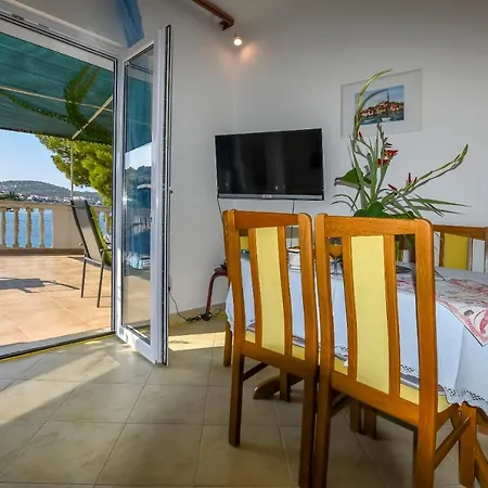 Kresimir Apartment Razanj