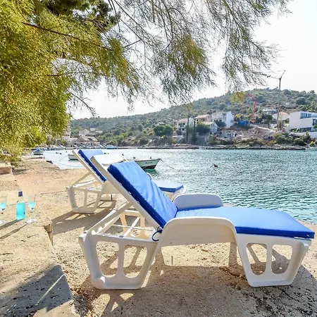 Kresimir Apartamento Ražanj